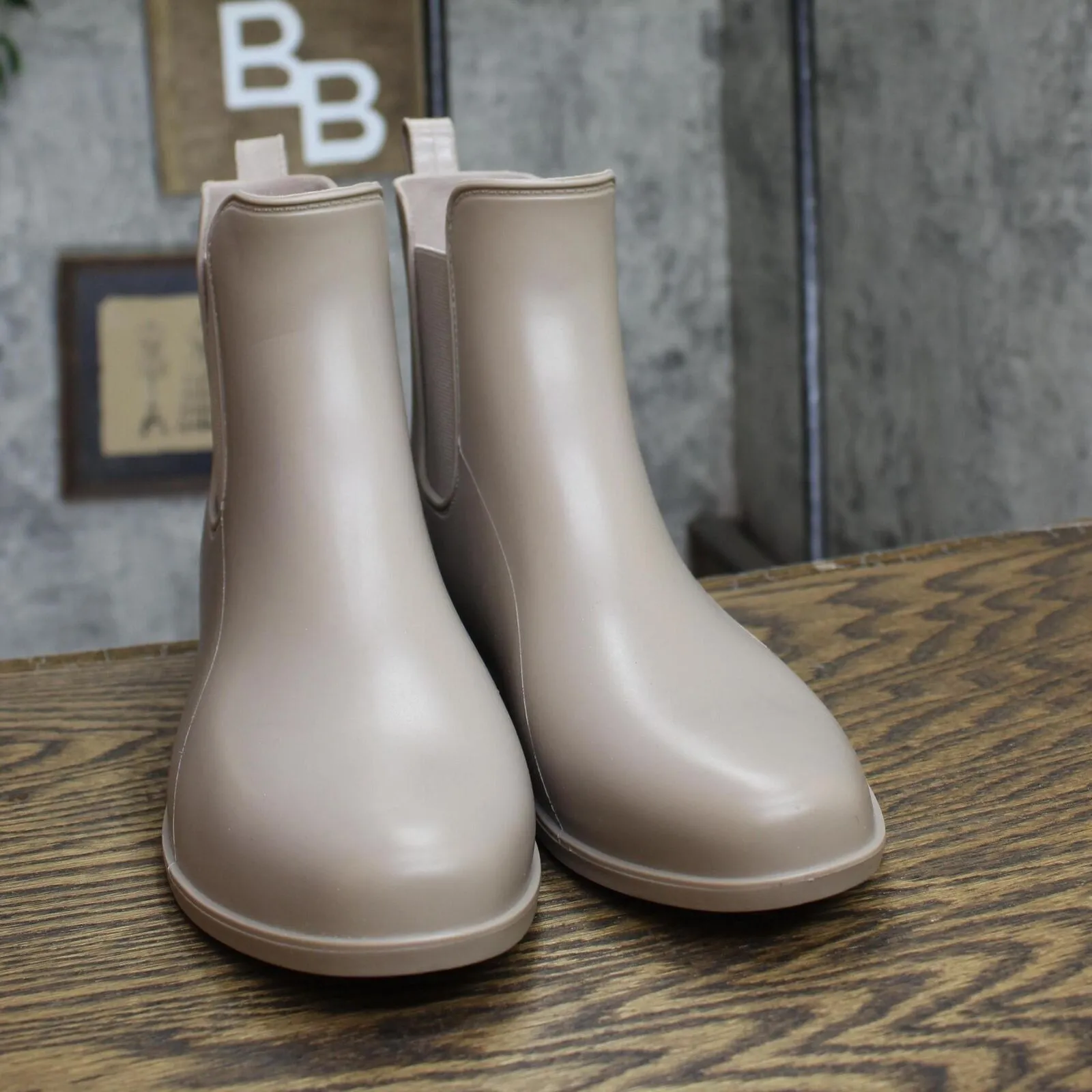 A New Day Womens Chelsea Rain Boots 81885620 Taupe Brown 10M