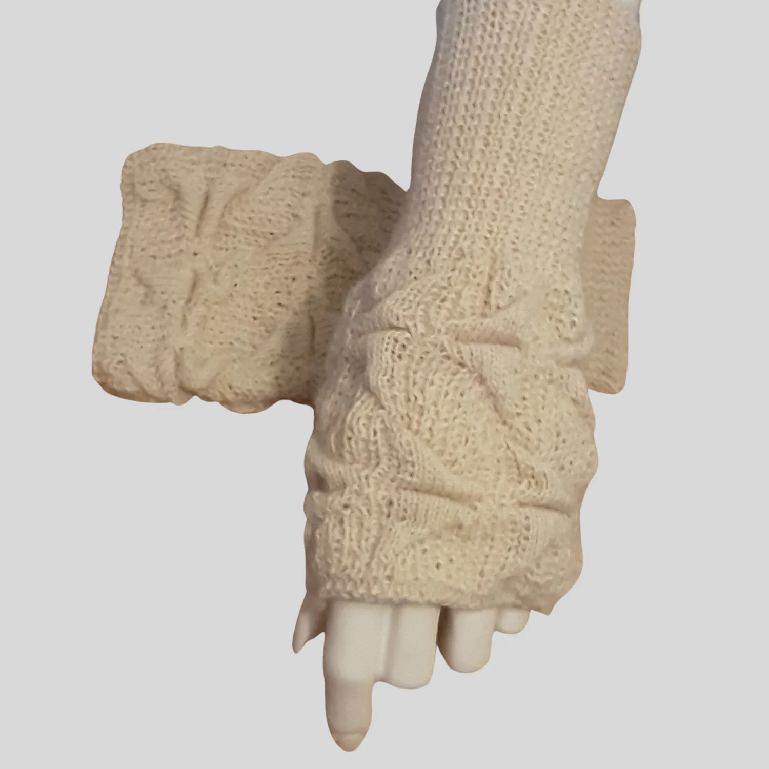 Alpaca High Relief mittens