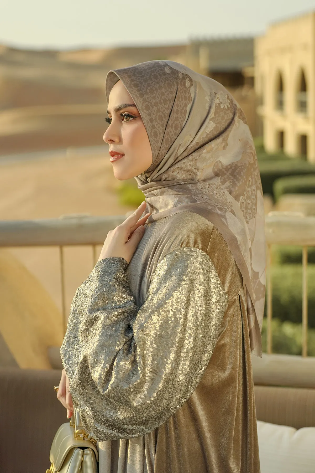 Arabian Night Square - Camel