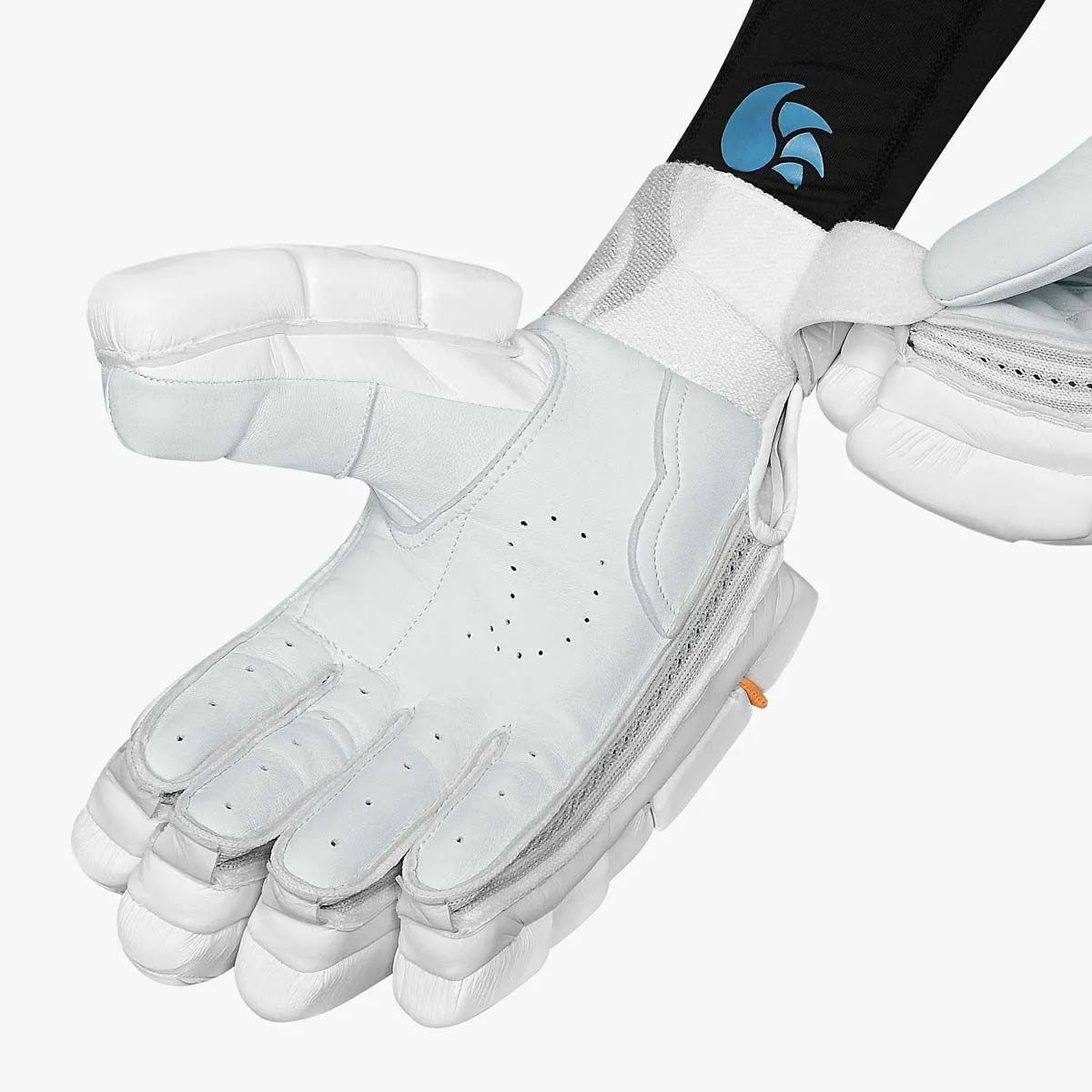 Dsc Krunch The Bull A Cricket Batting Gloves Mens
