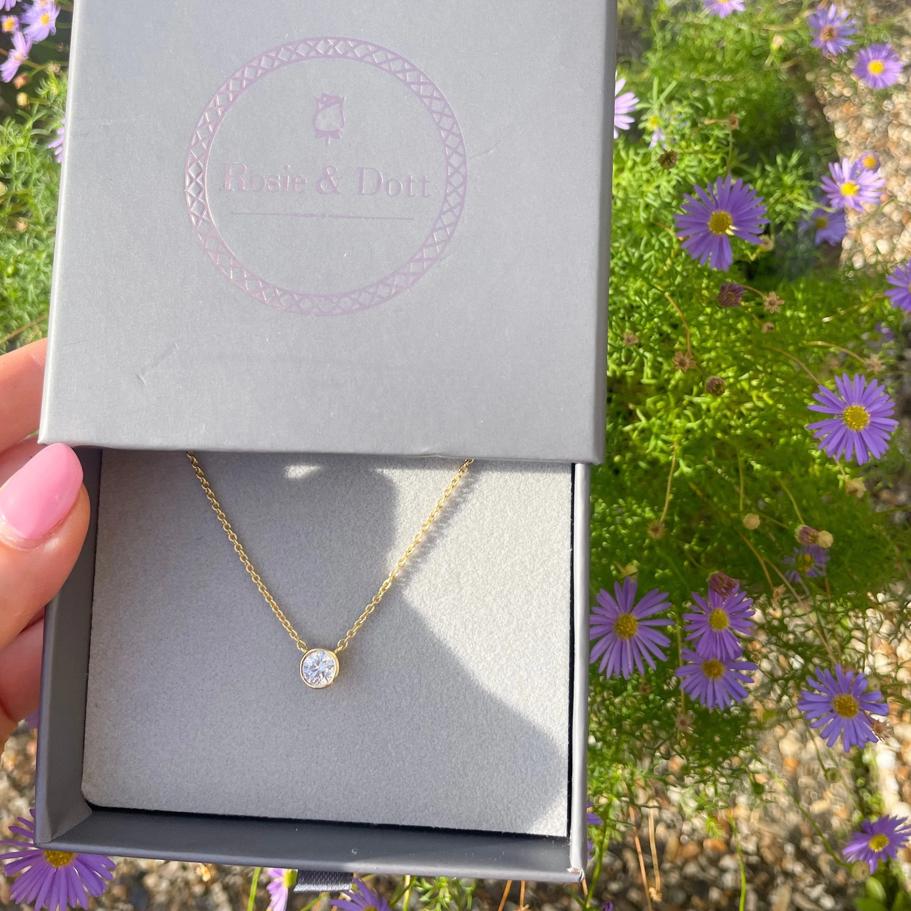 Floating Diamond Necklace (Gold)