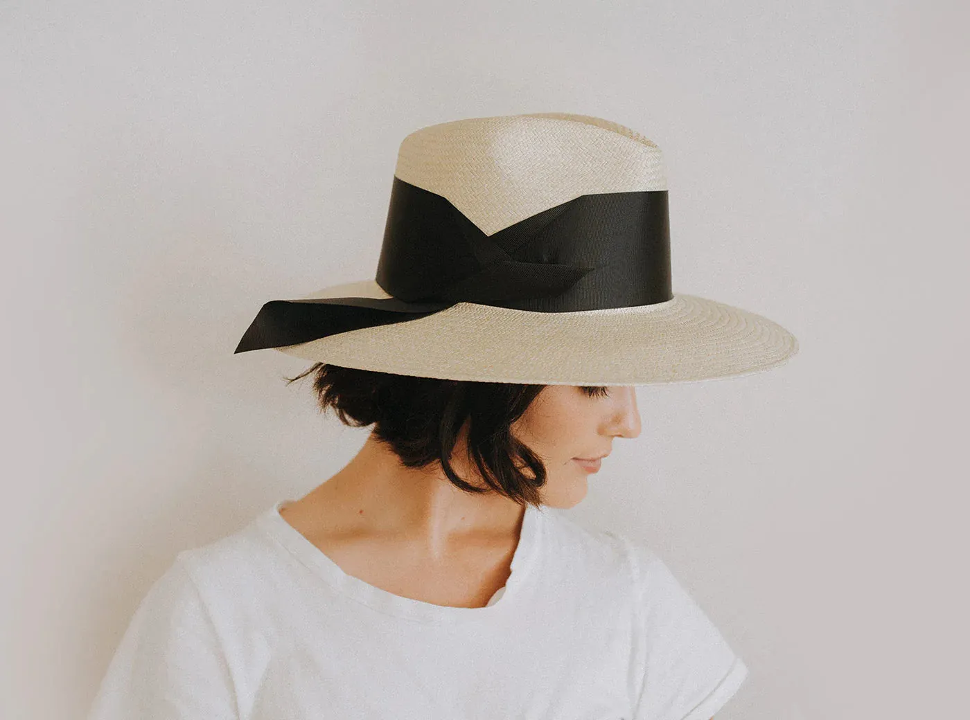 GARDENIA - WHITE / BLACK