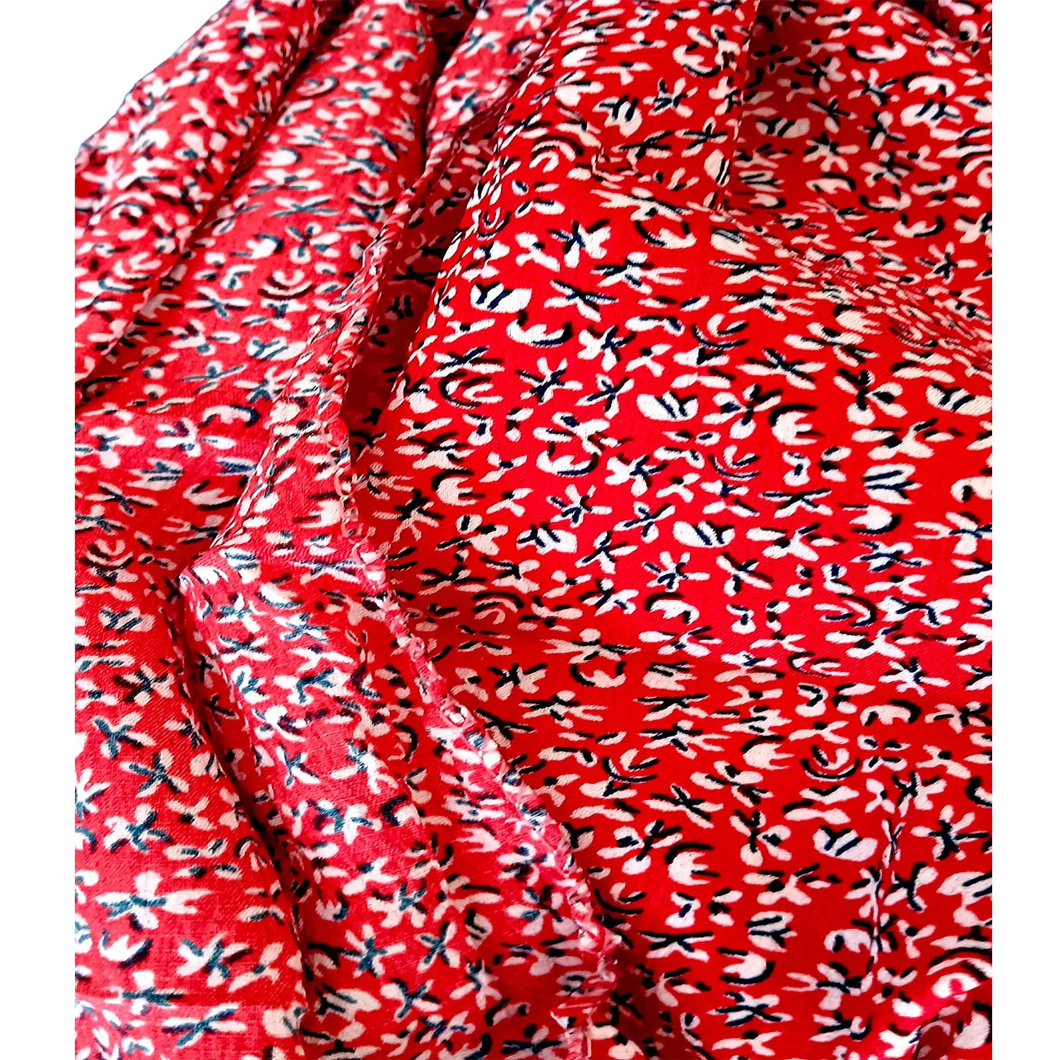 India Scarves Women's Red Green colour Designer  Scarf - All Seasons, Stylish & Comfortable Size L 170 Cm X W 70 Cm