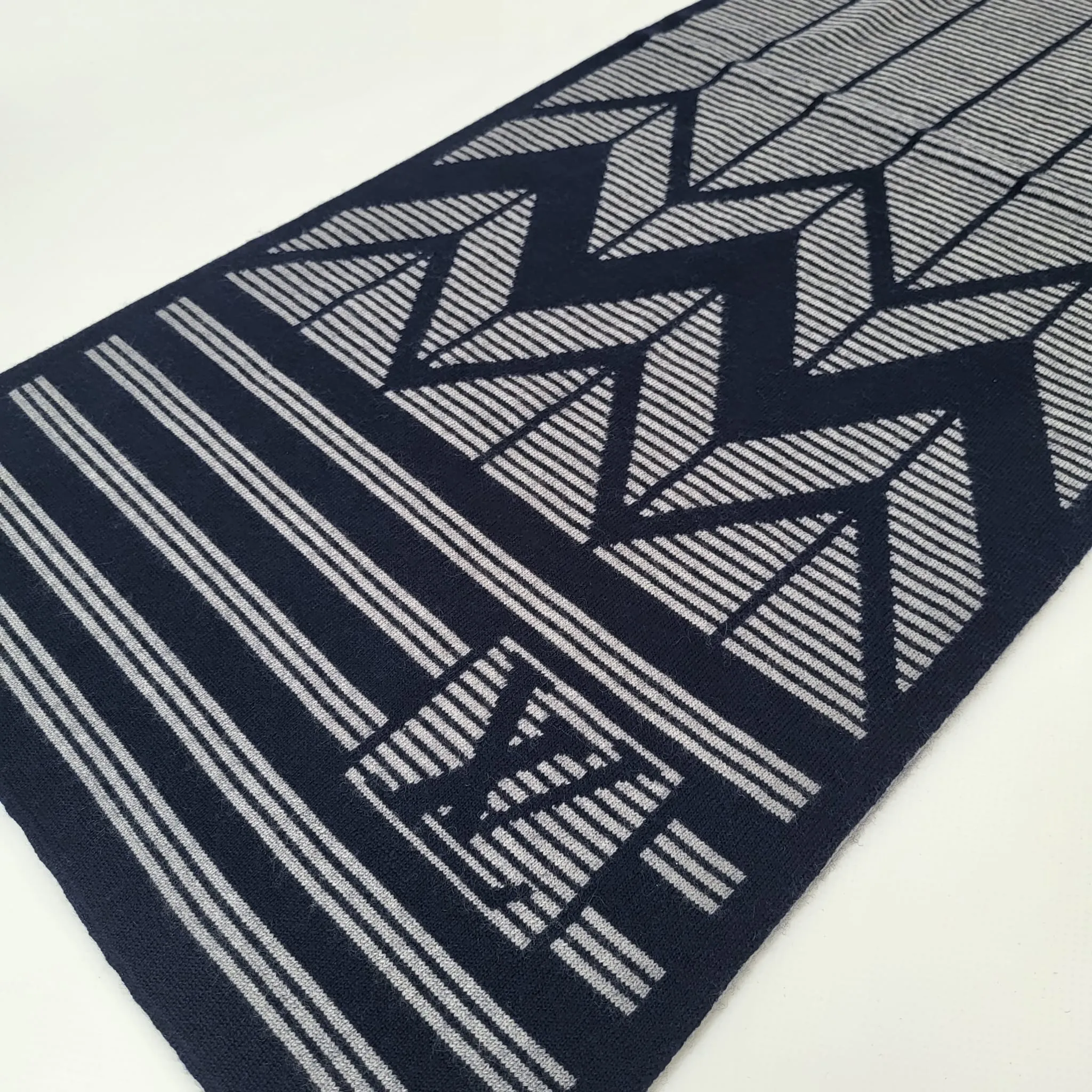 Karakostripe Scarf