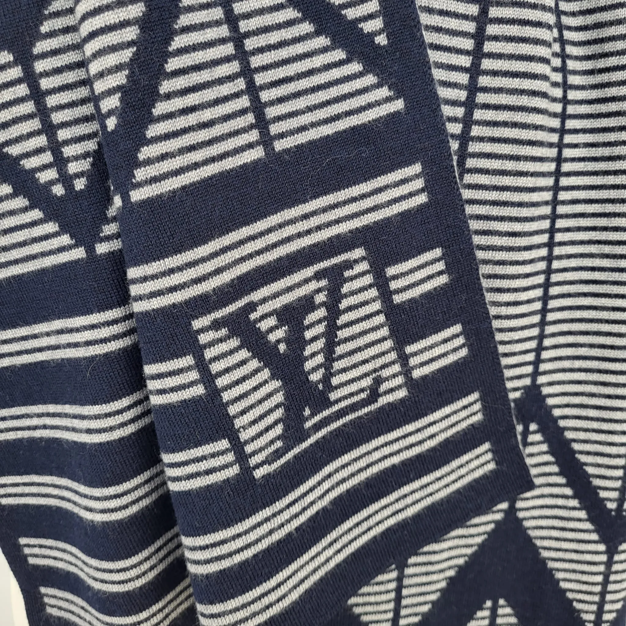 Karakostripe Scarf