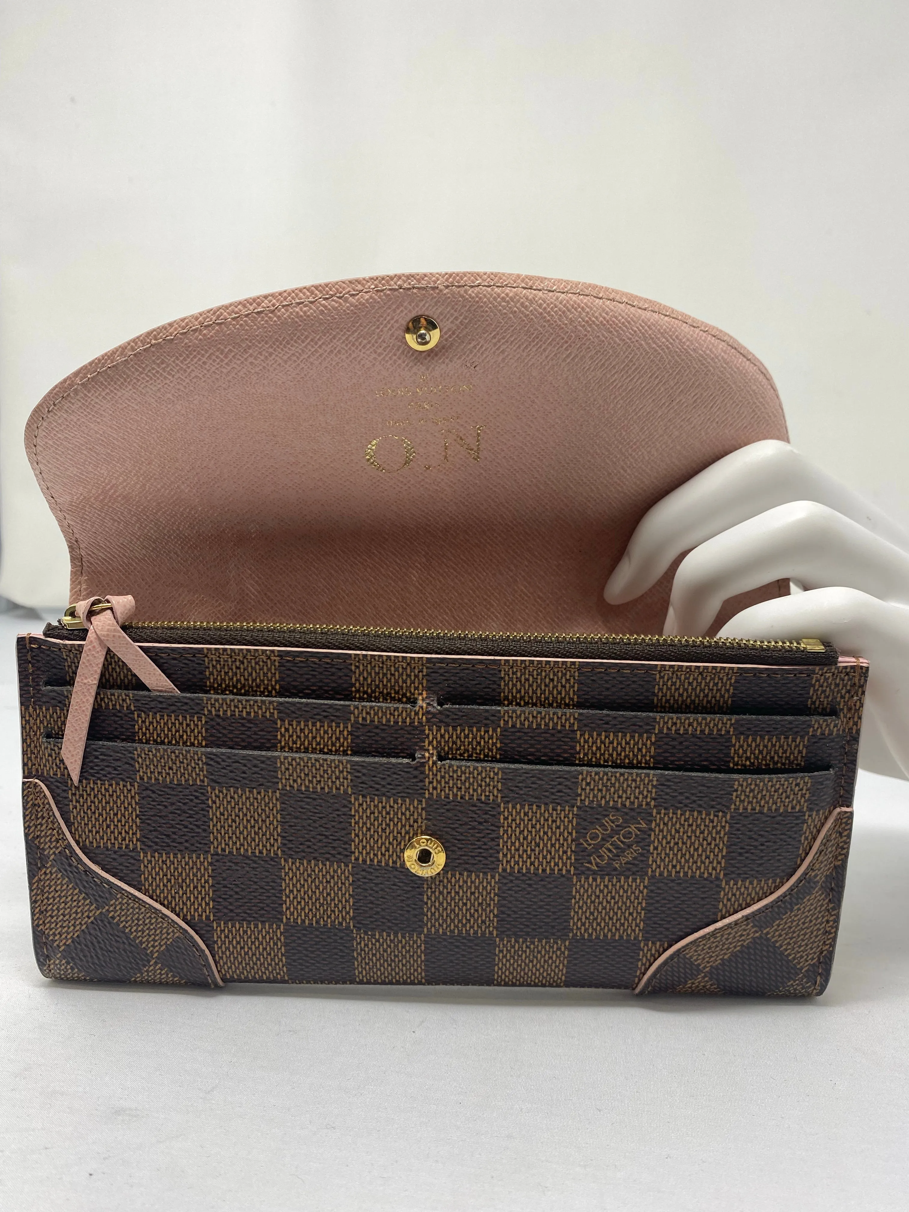 Louis Vuitton Damier Portefeuille Caissa Rose Bifold Wallet