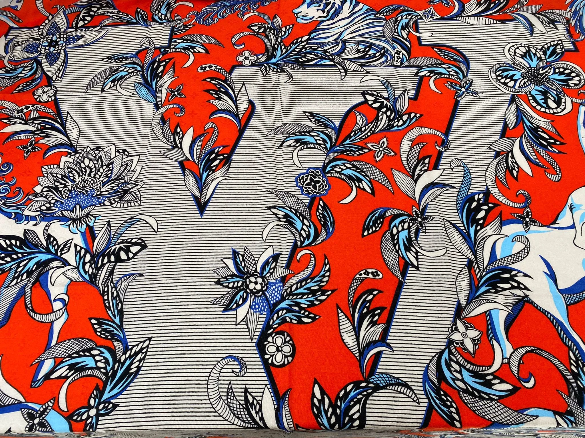 Monogram Wild LV Orange Shall / Scarf