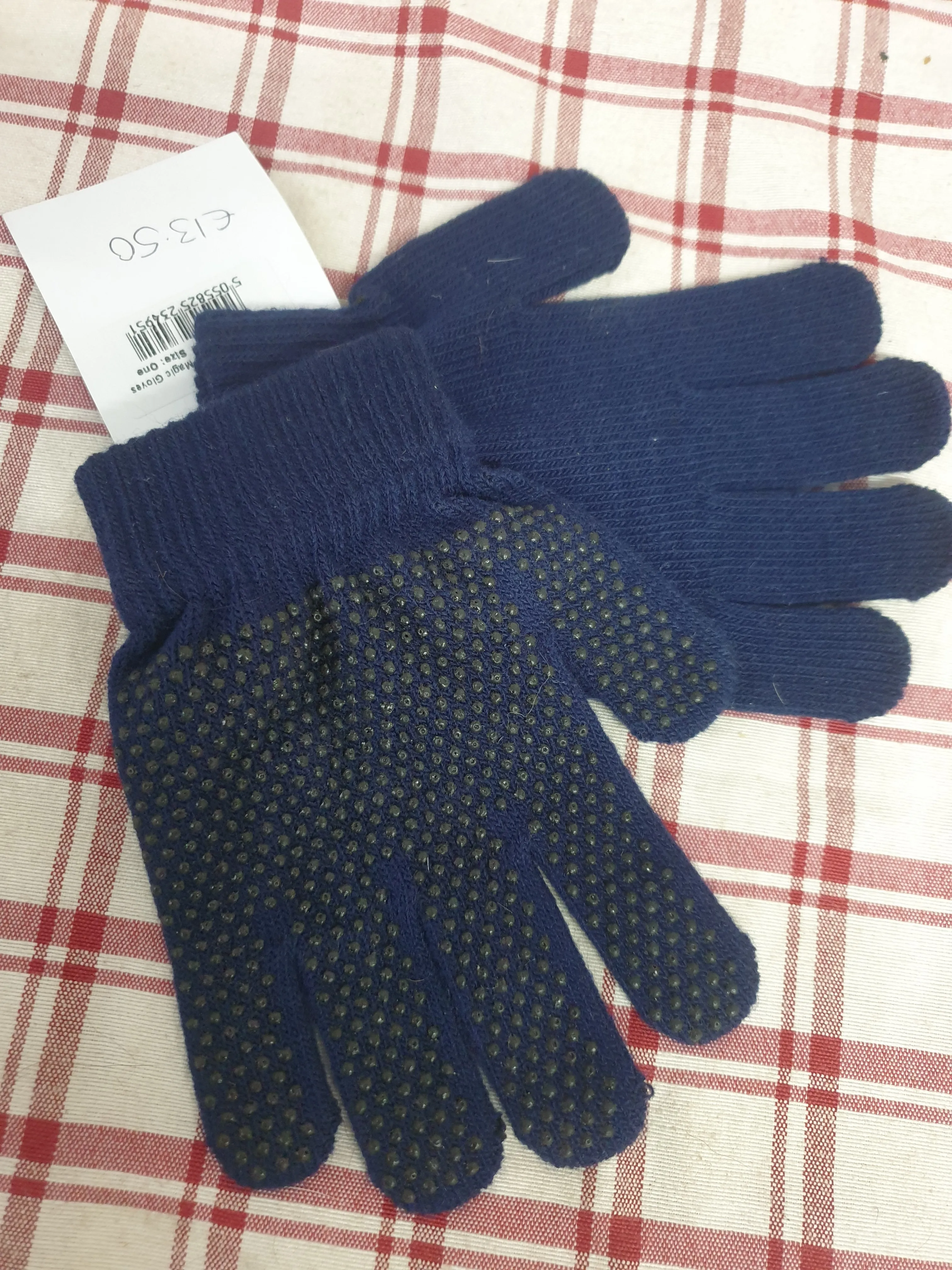New Rhinegold childrens magic gloves FREE POSTAGE  🟢