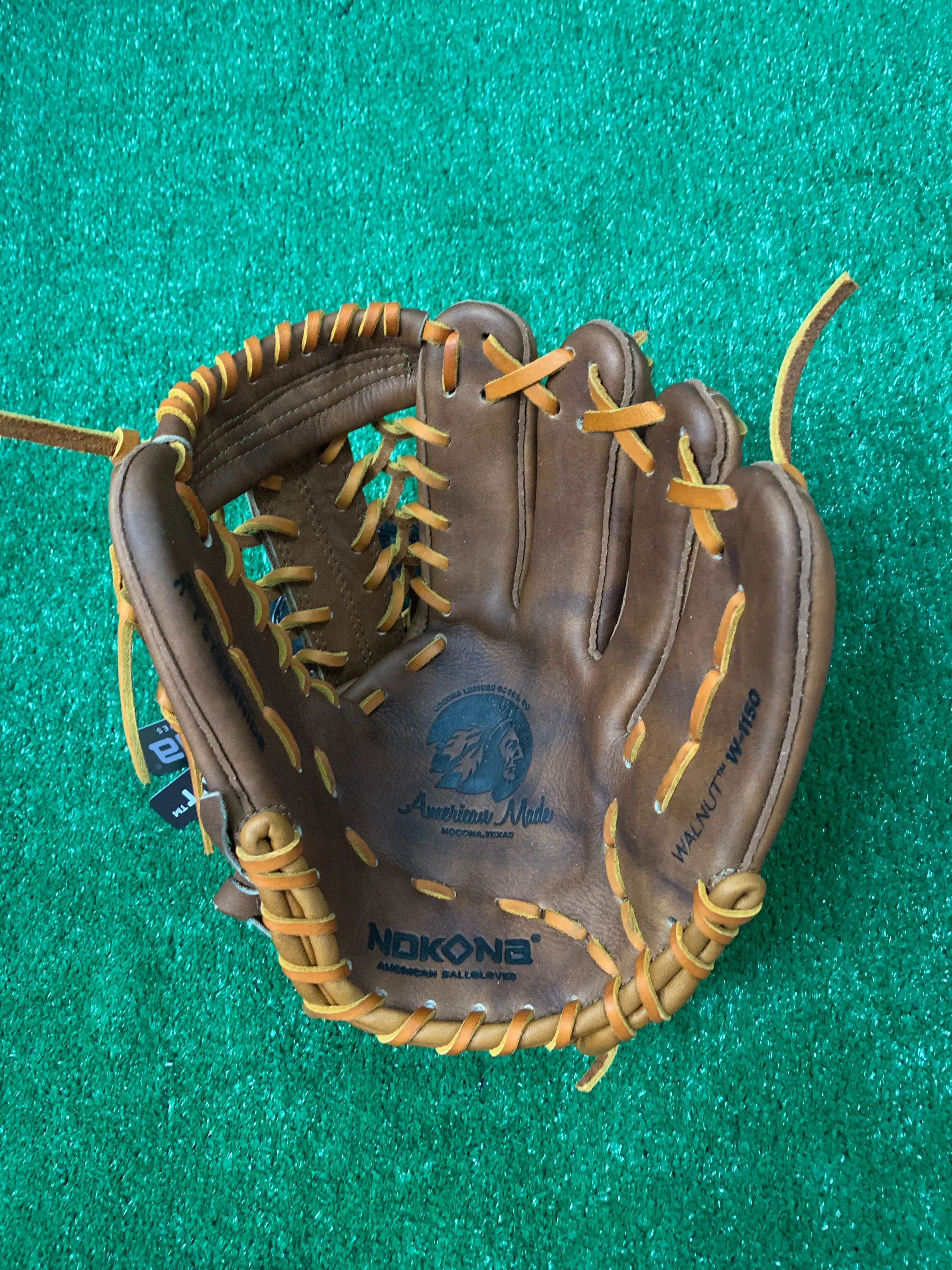Nokona Walnut™ 11.5'' Baseball Glove