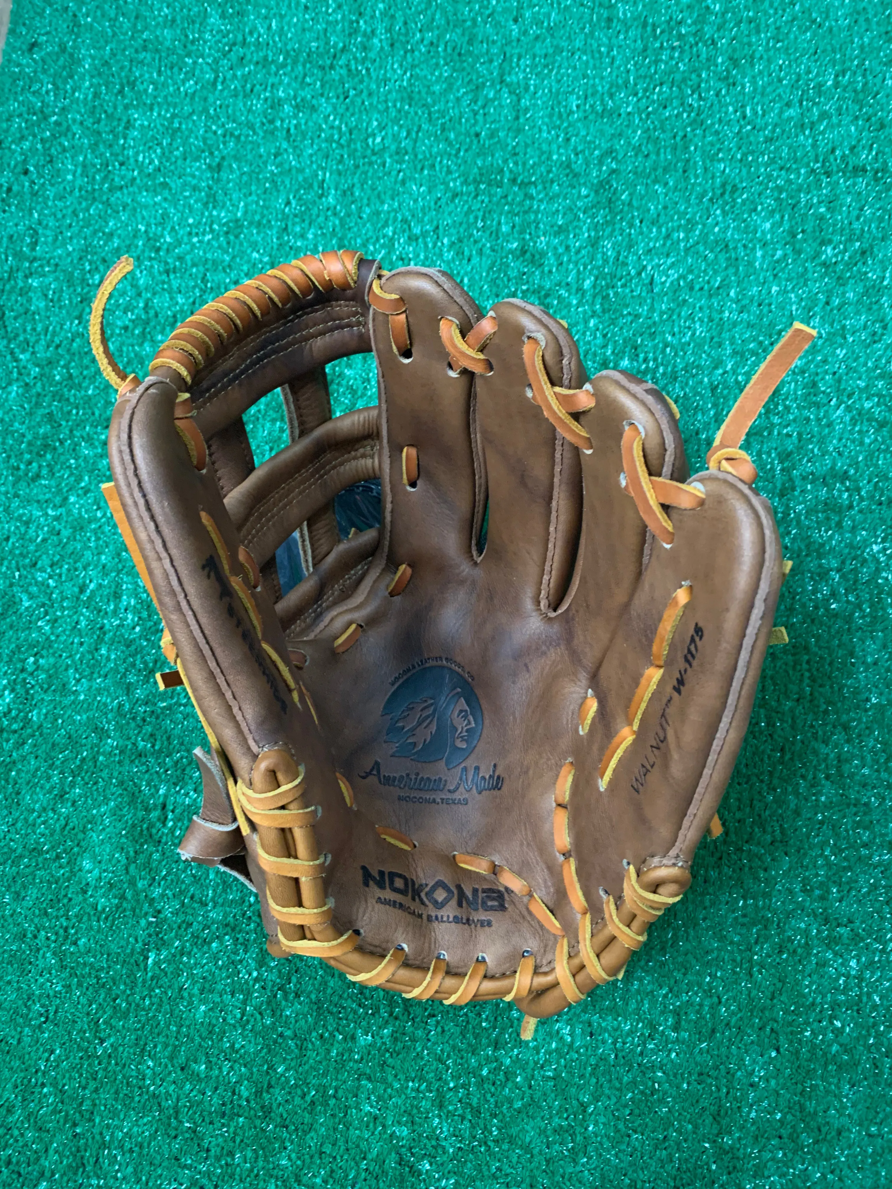 Nokona Walnut™ 11.75'' Baseball Glove