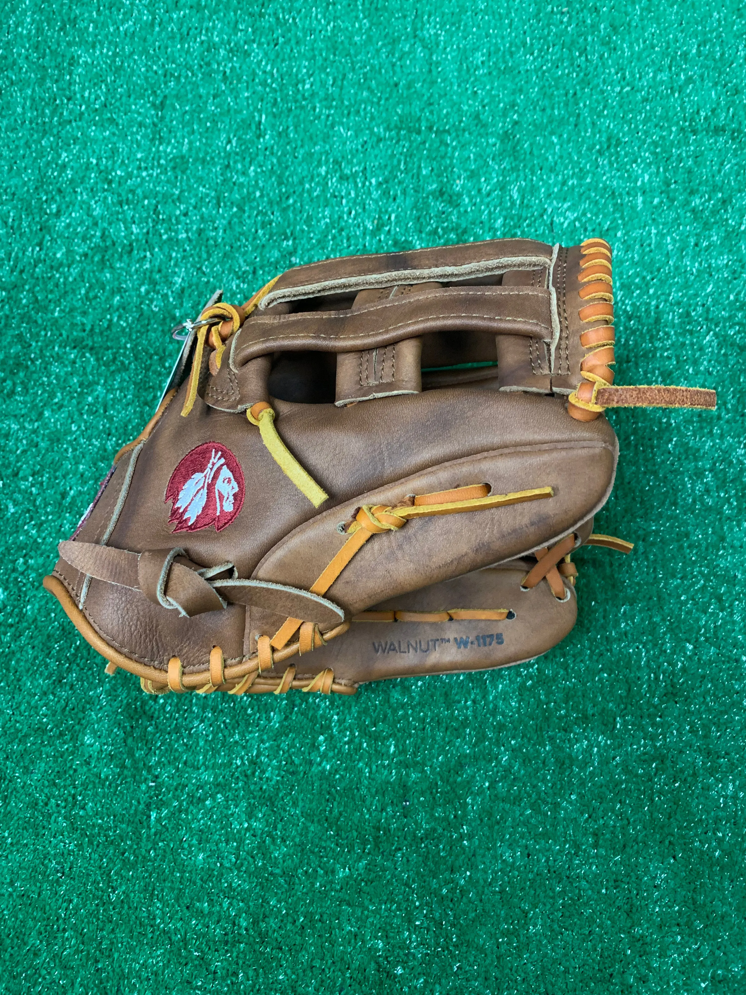Nokona Walnut™ 11.75'' Baseball Glove