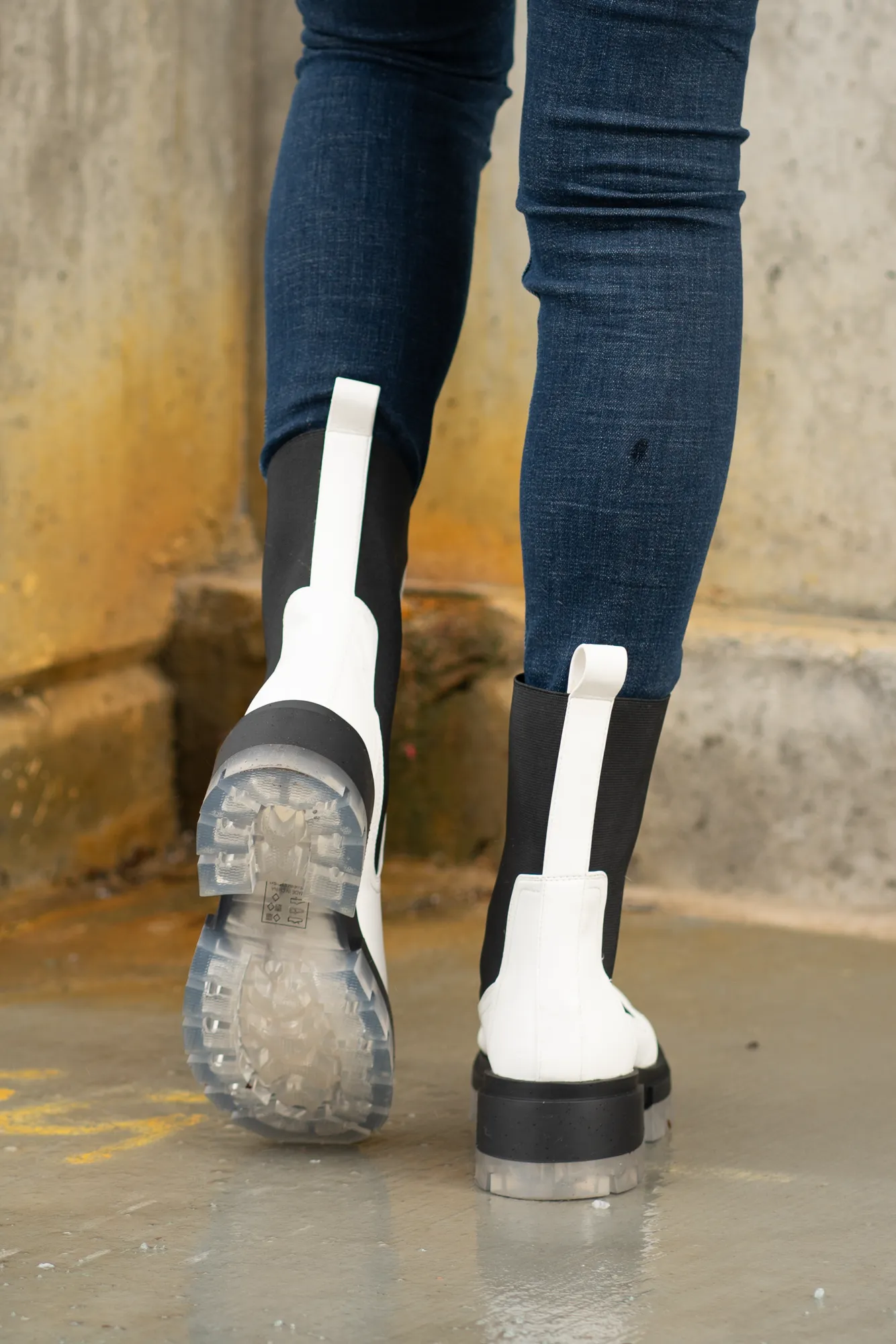 Outshine Chelsea Boots