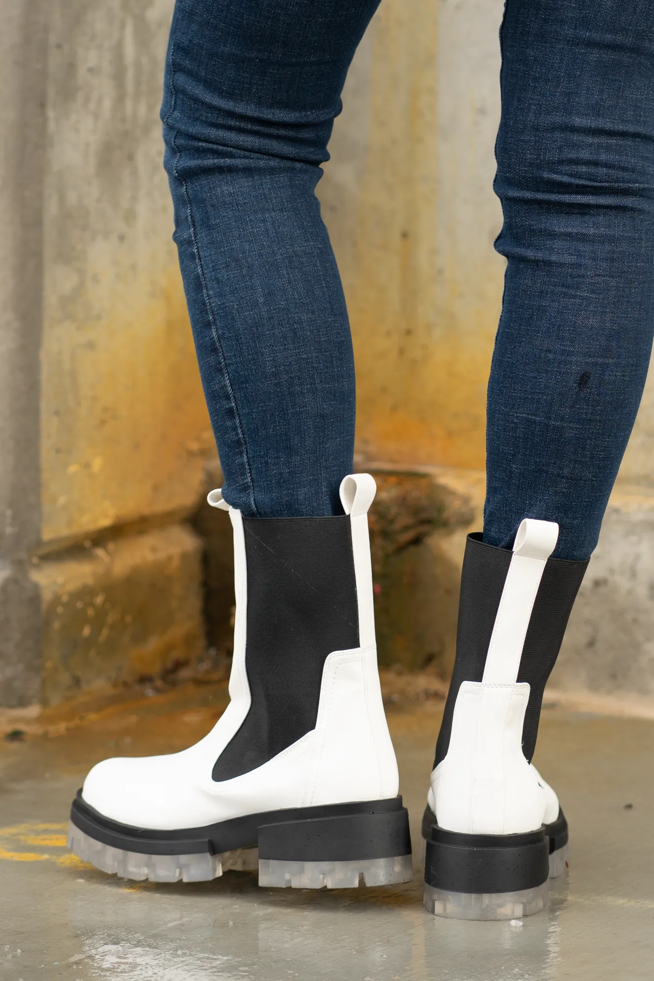 Outshine Chelsea Boots