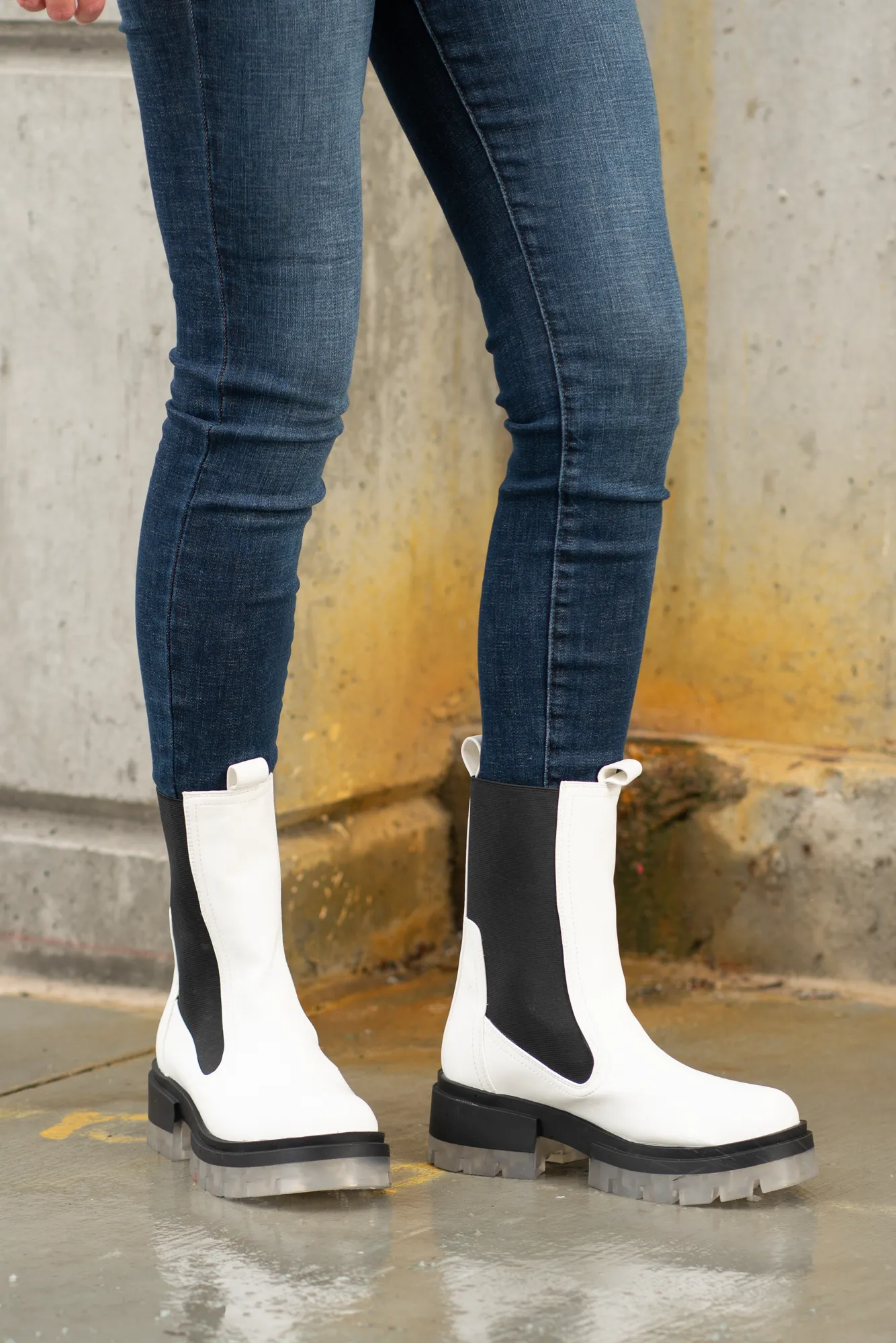Outshine Chelsea Boots