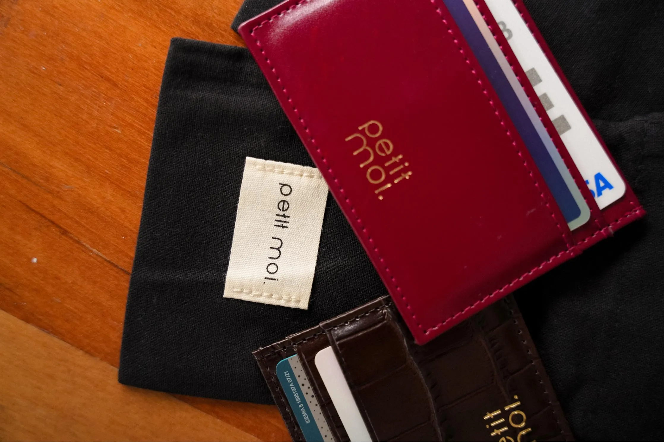 PETIT MOI CARDHOLDER IN ROUGE