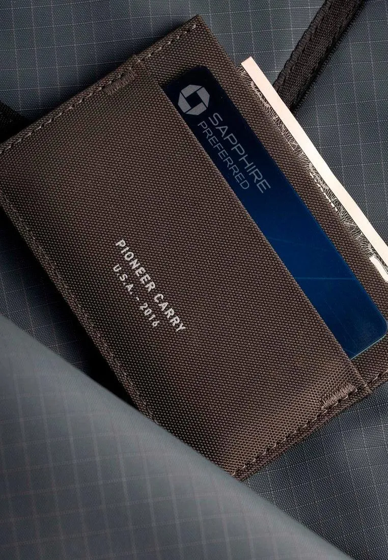 Pioneer Molecule Cardholder Robusta Baby Ballistic