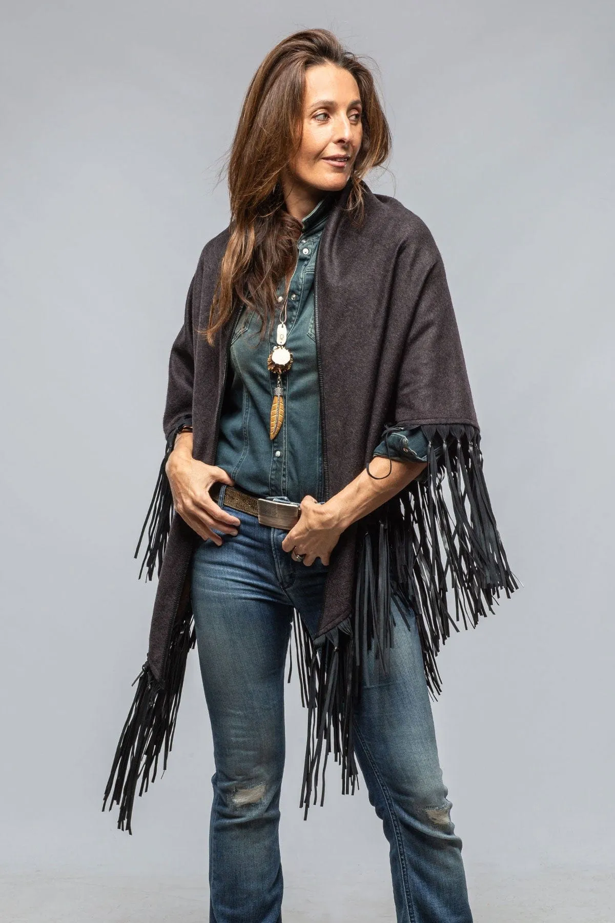 Ponderosa Reversible Cashmere Fringe Shawl In Midnight/Chocolate