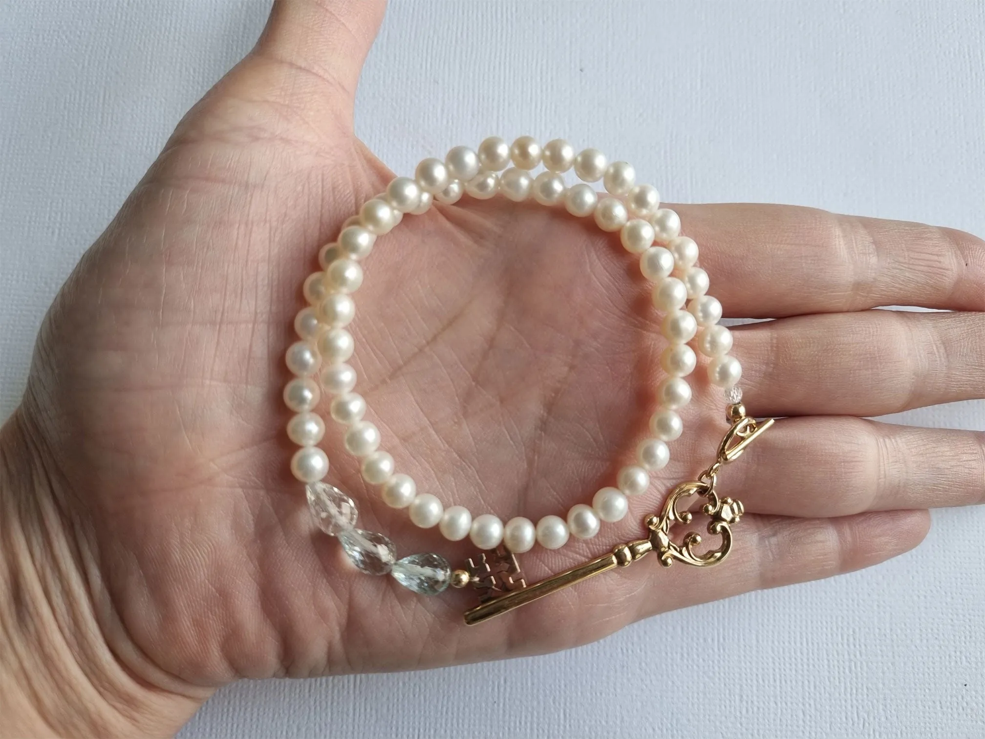 secret door | vintage key short pearl aquamarine necklace