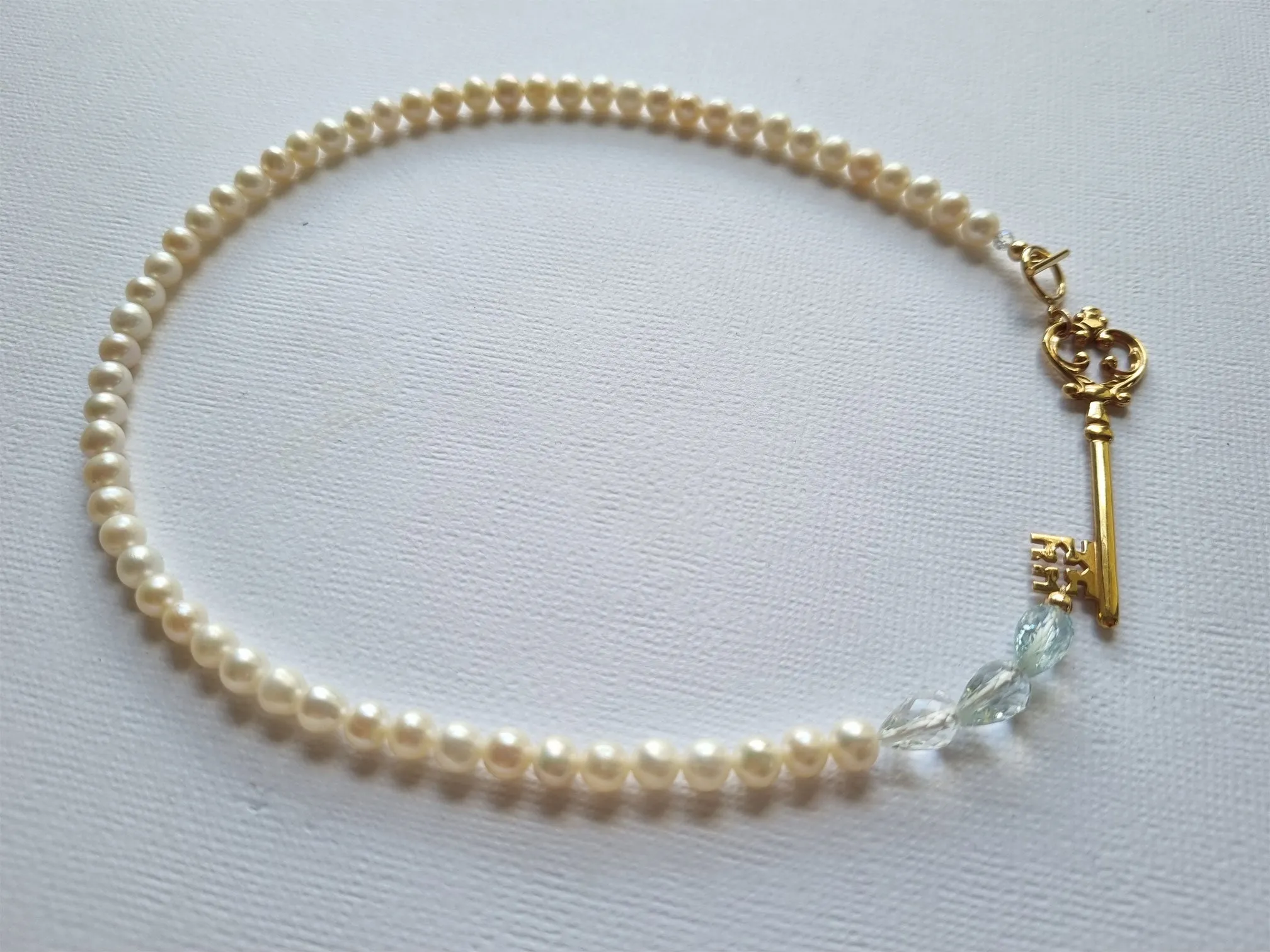 secret door | vintage key short pearl aquamarine necklace