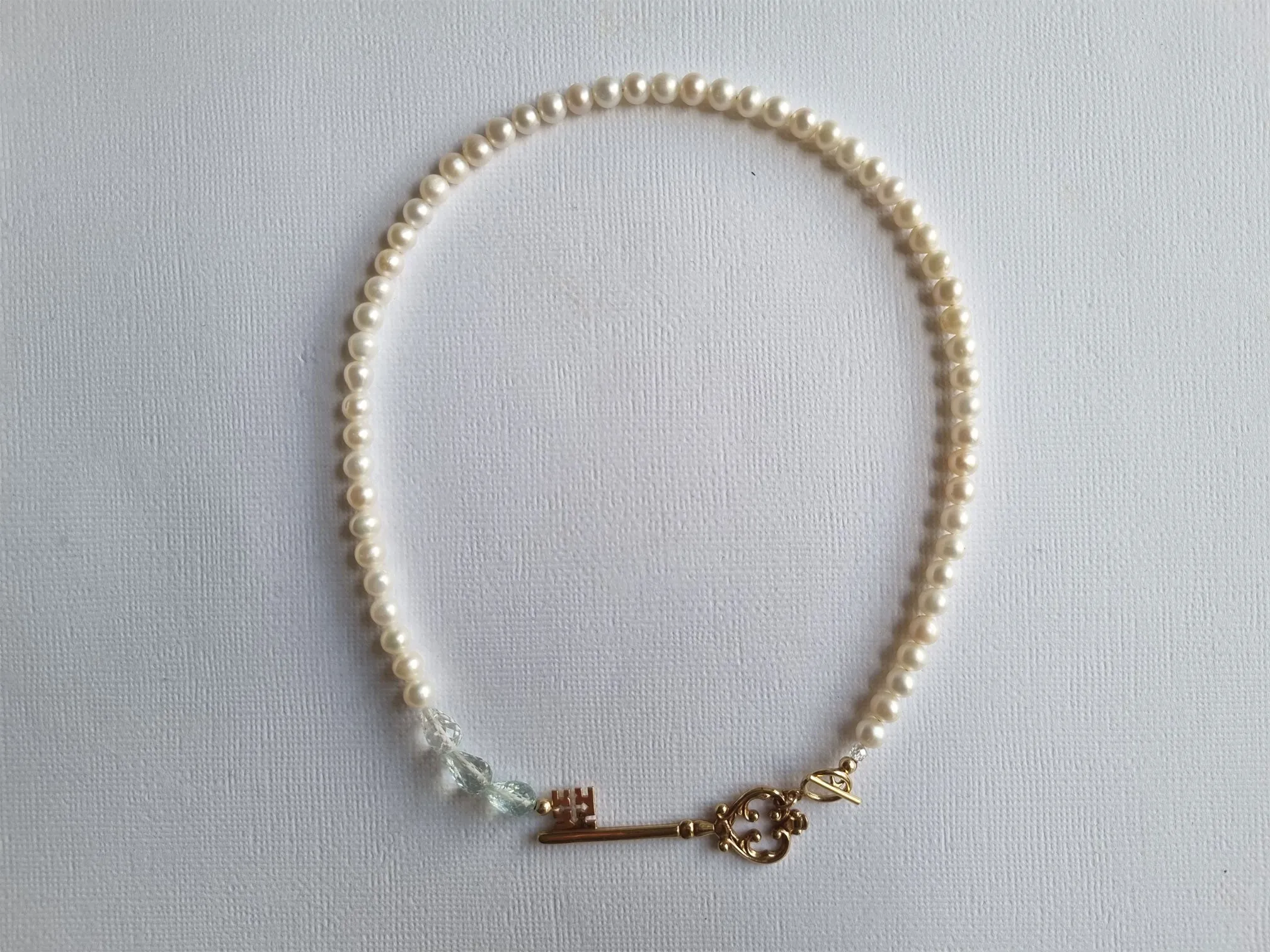 secret door | vintage key short pearl aquamarine necklace
