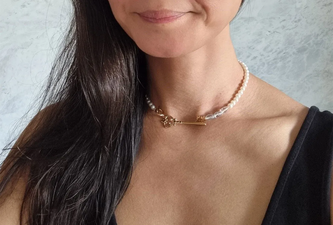 secret door | vintage key short pearl aquamarine necklace