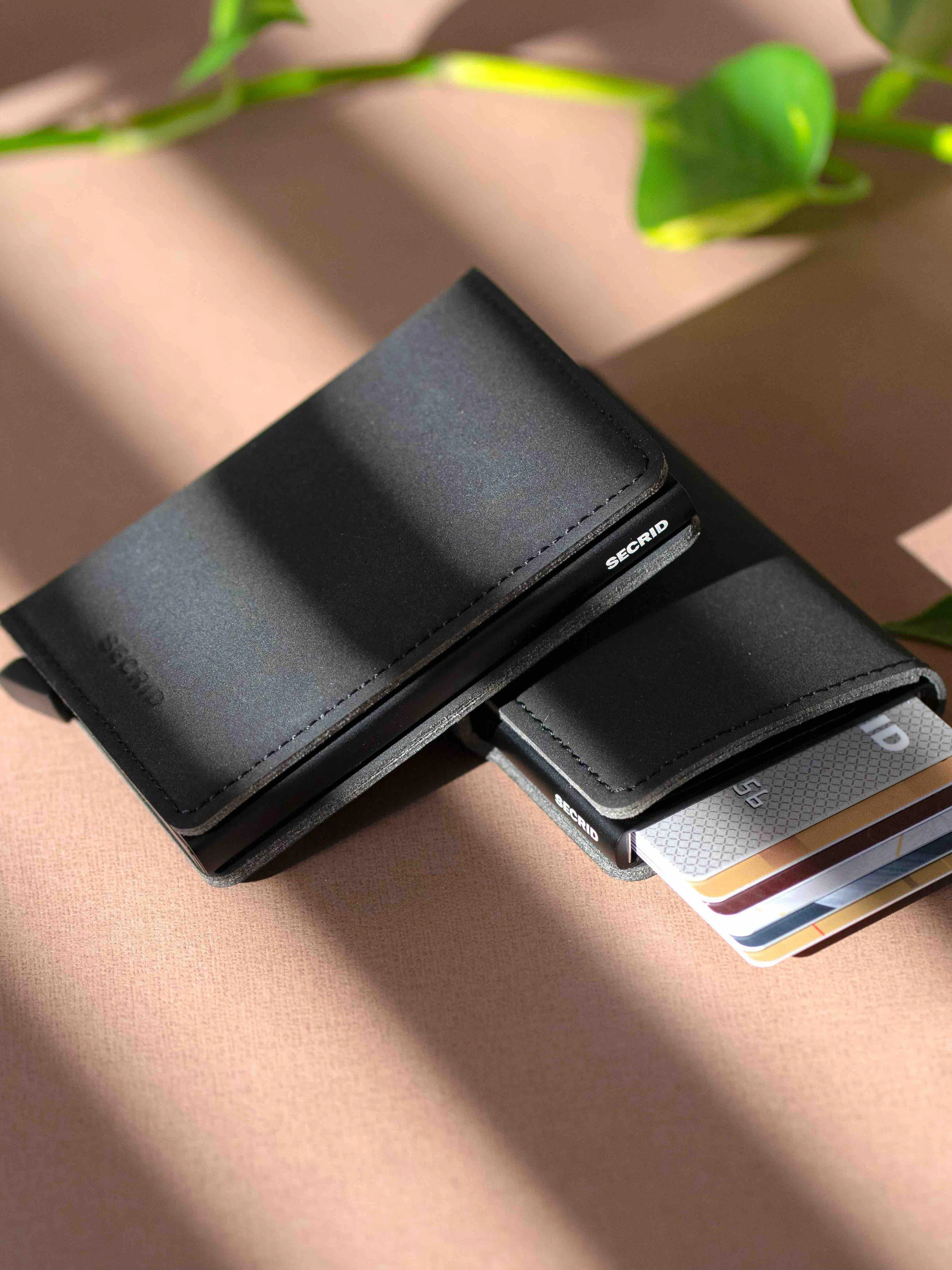 Secrid Slimwallet Stitch Linea Orange