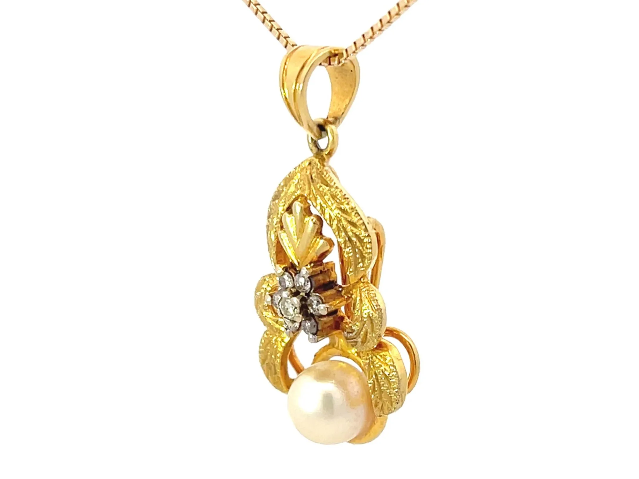 Solid Gold Diamond Pearl Pendant Necklace