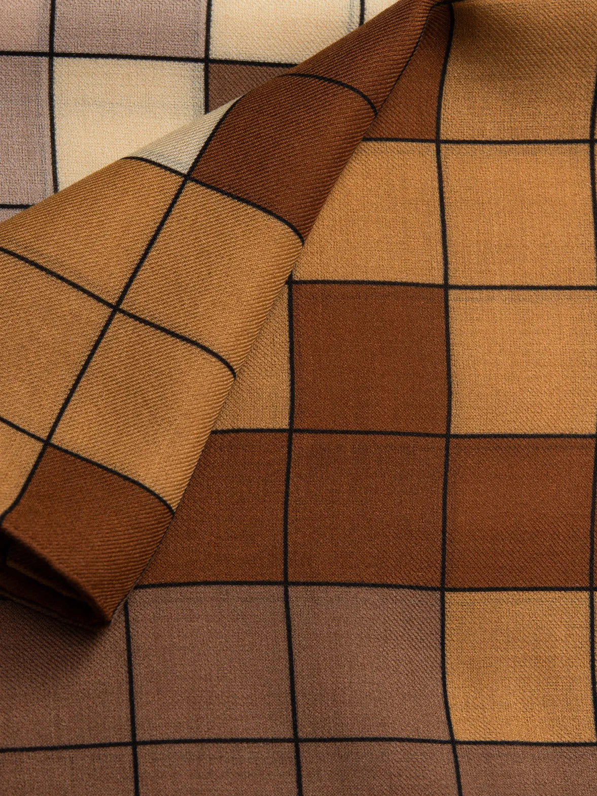 Square Cashmere Silk Scarf with Drei Teile Print