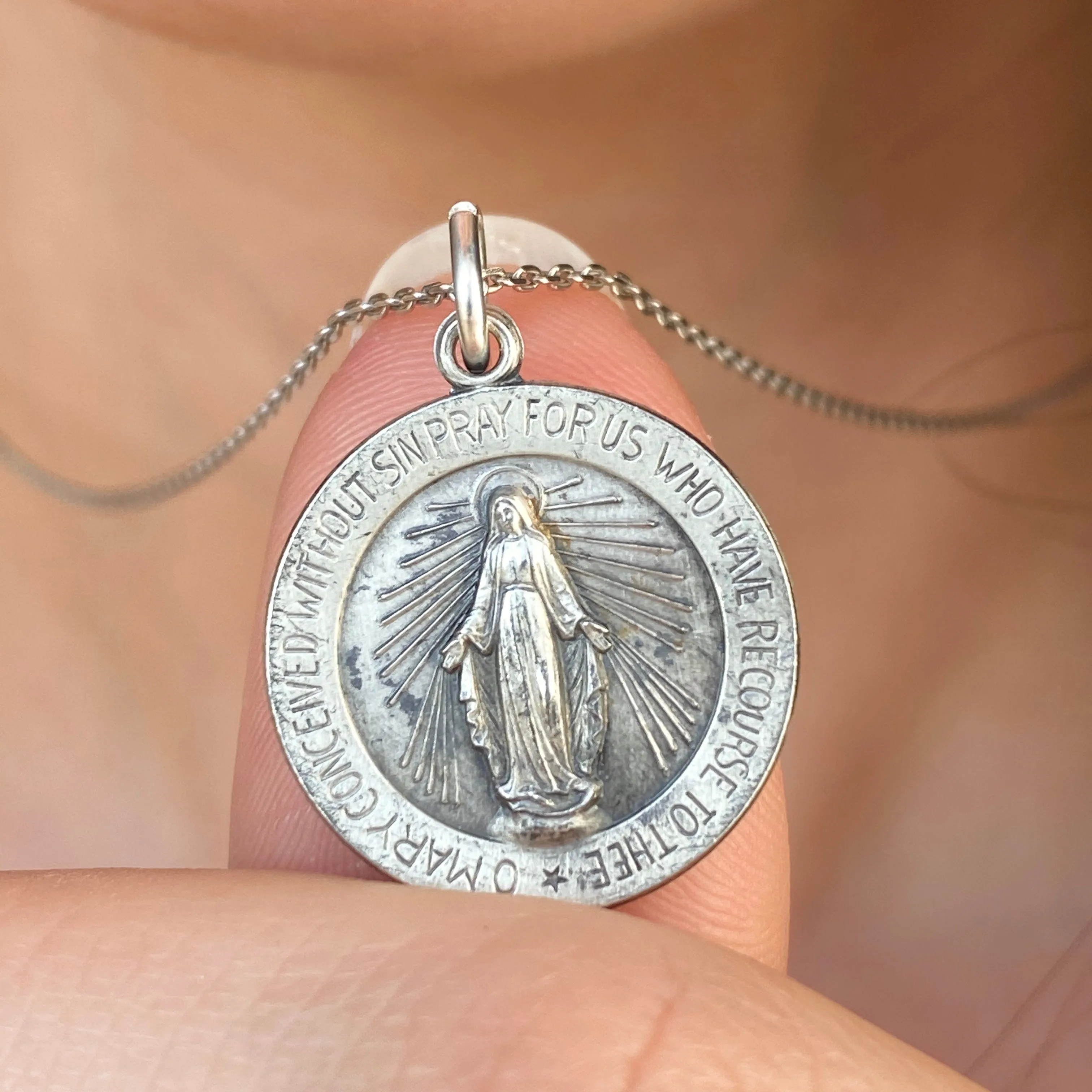 Sterling Silver Antiqued Miraculous Medal Round Pendant 18mm
