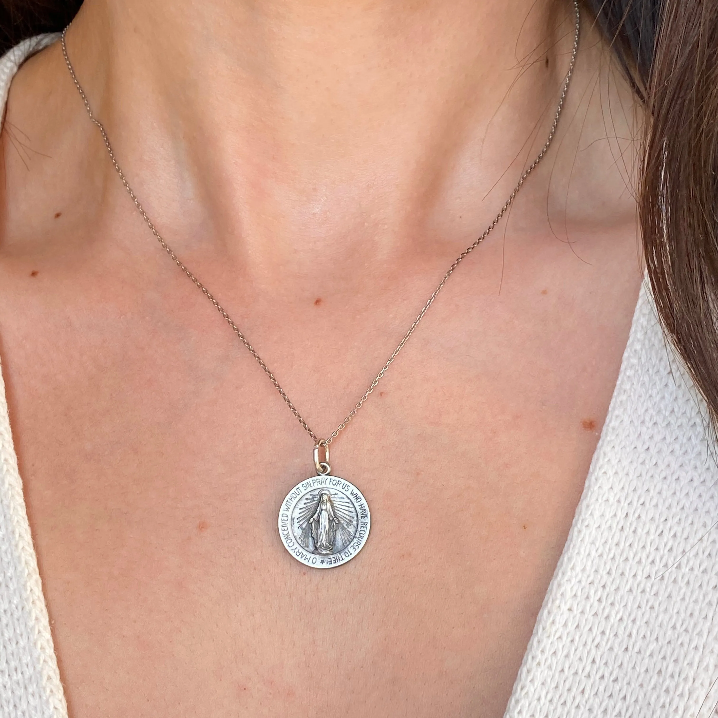 Sterling Silver Antiqued Miraculous Medal Round Pendant 18mm