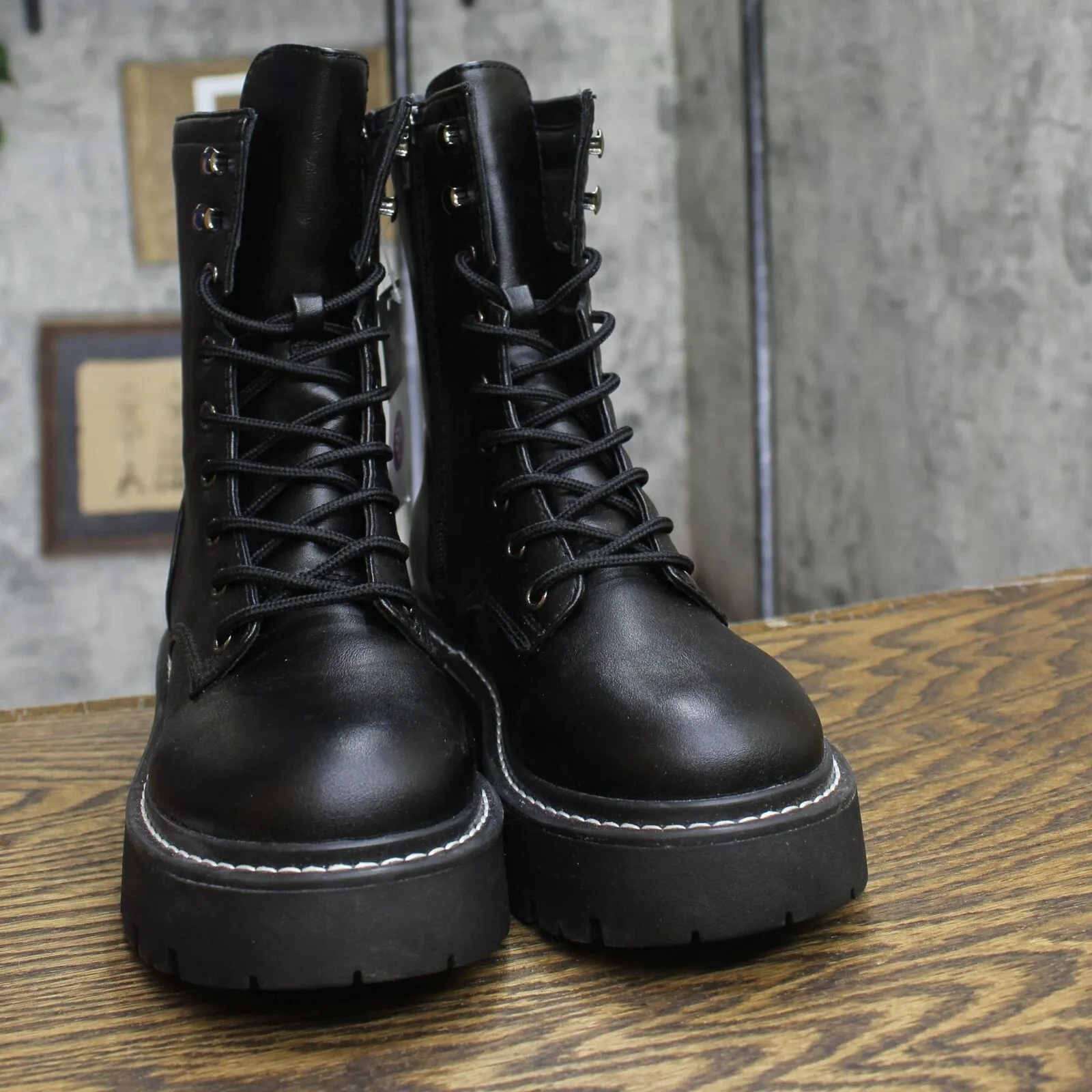 Wild Fable Logan Wide Width Lug Combat Boots with Memory Foam Insole Black 5.5W
