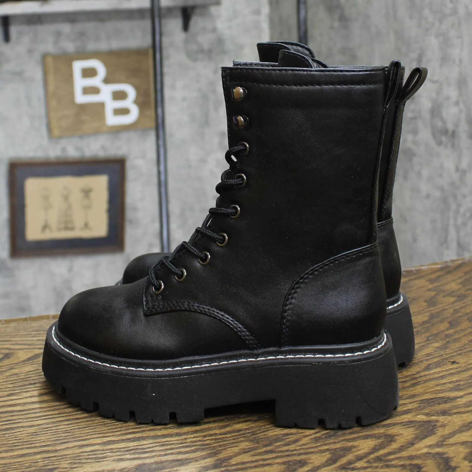 Wild Fable Logan Wide Width Lug Combat Boots with Memory Foam Insole Black 5.5W