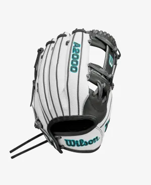 Wilson A2000 Fastpitch Series P12 12" Pitcher's Glove (RHT)