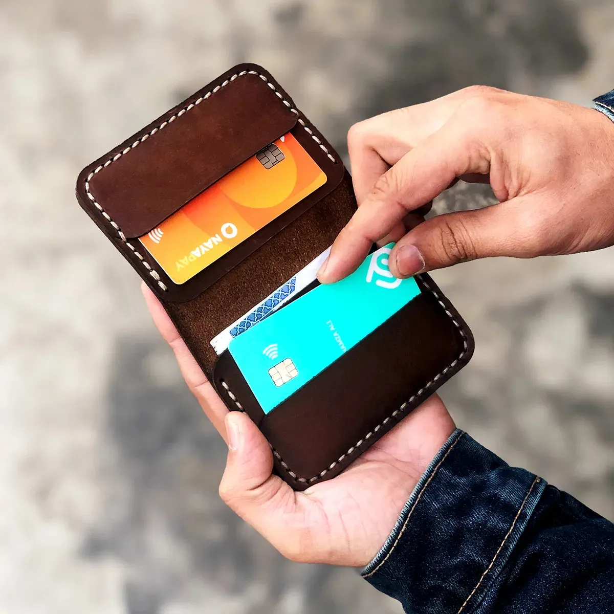 Wolf - The Vertical Executive A Leather Bifold Wallet