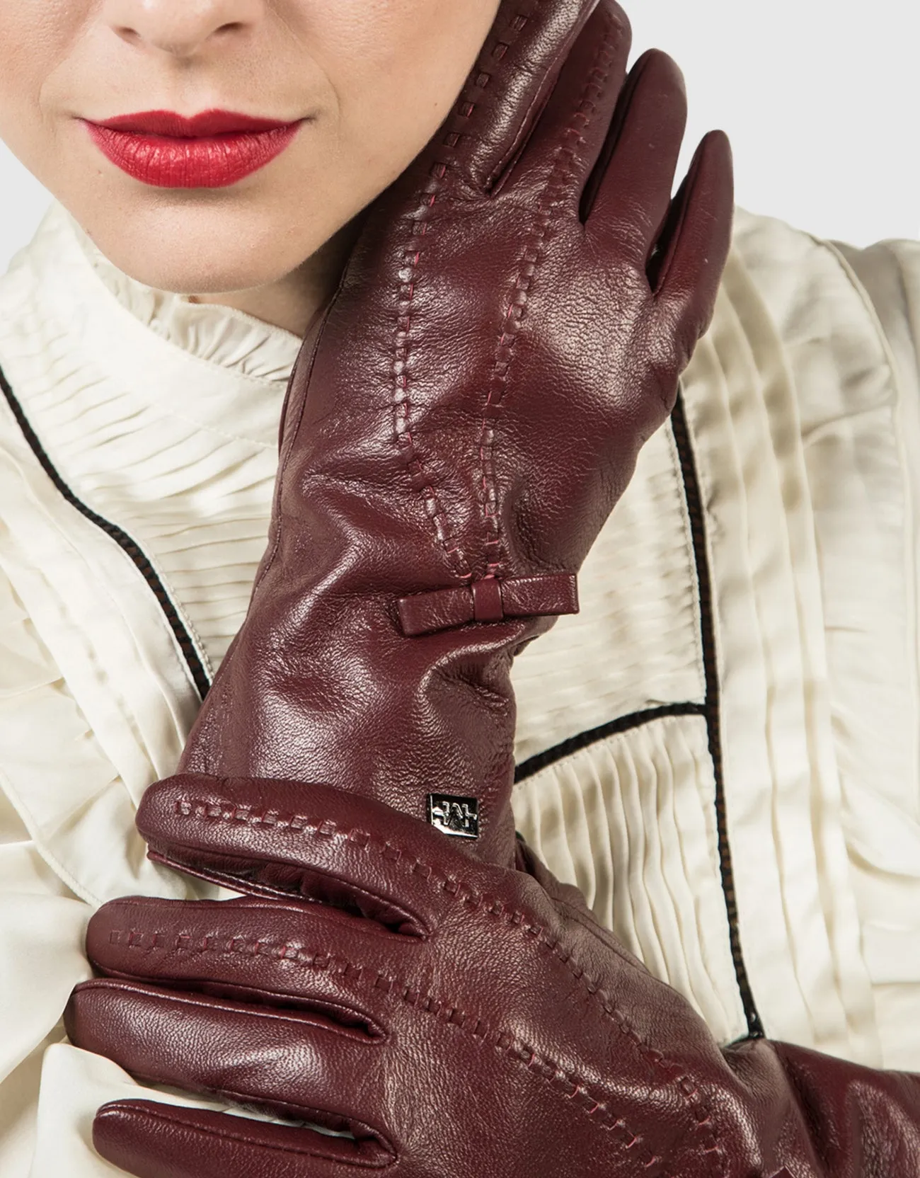 Women's Bow and Stitch Touchscreen Sheepskin Gloves
