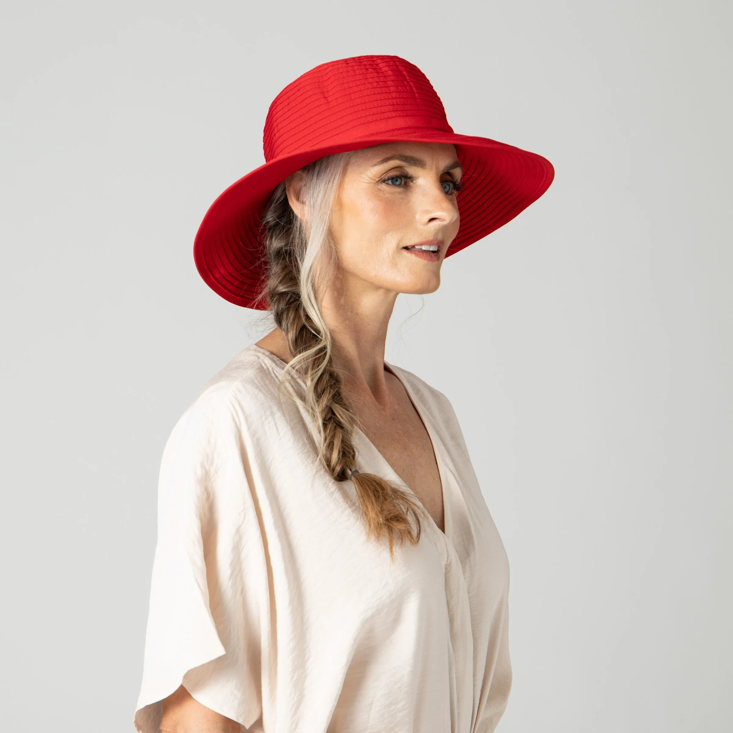 Women's Ribbon Medium Brim Floppy