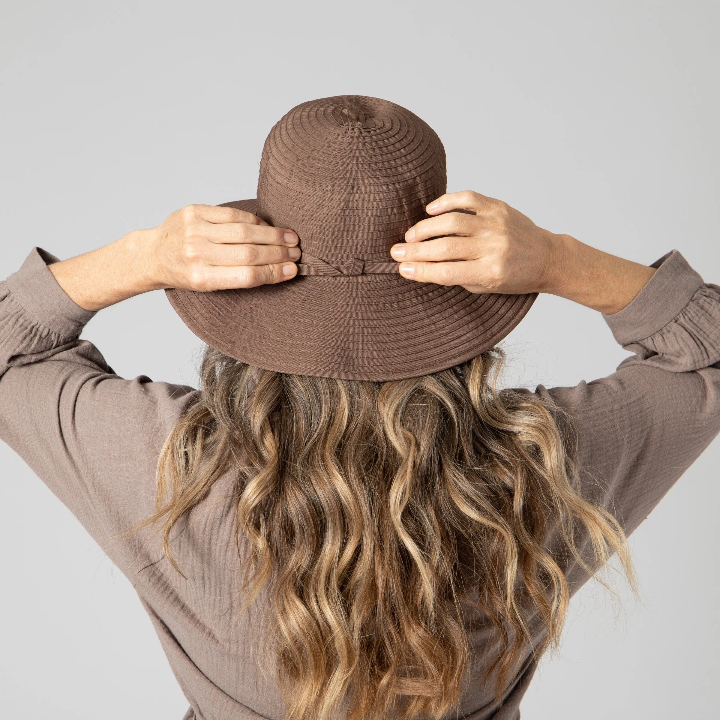 Women's Ribbon Medium Brim Floppy