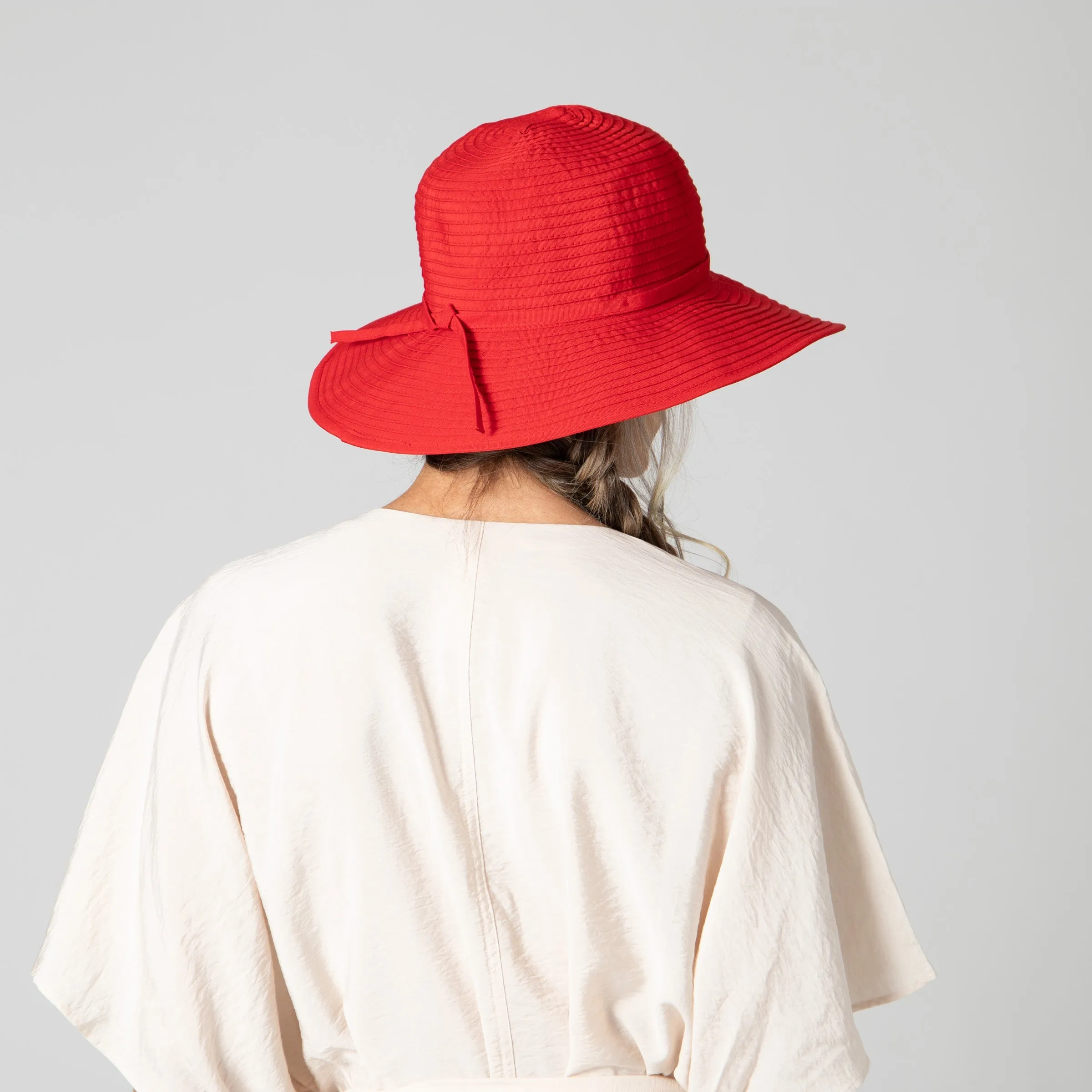 Women's Ribbon Medium Brim Floppy